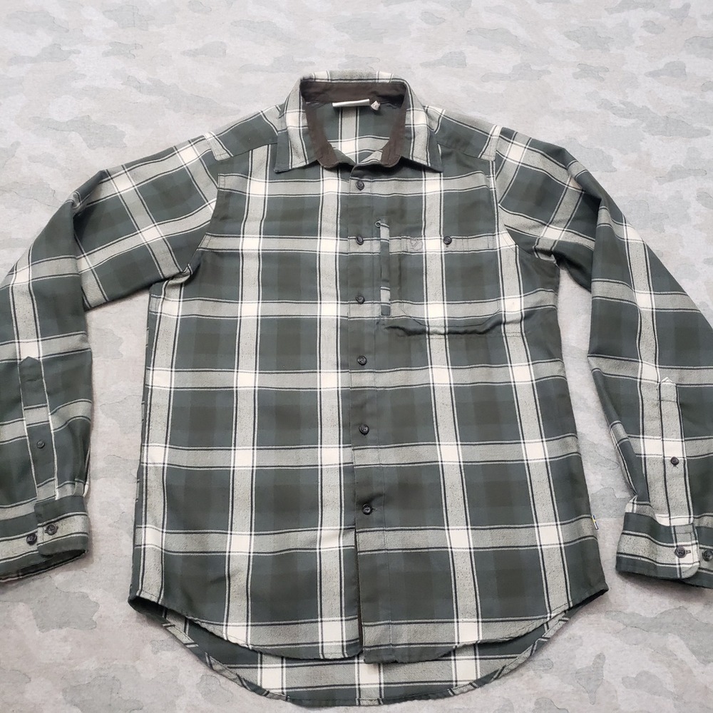 Fjallraven Shirt Mens XS Green Flannel Long Sleeve Button-Up Plaid Outdoors